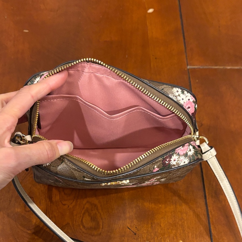 Coach Signature Evergreen Khaki Multi‎ Floral Camera/Crossbody Bag - Picture 10 of 16